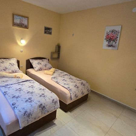 Apartmani Plavsic Нови-Винодолски Экстерьер фото